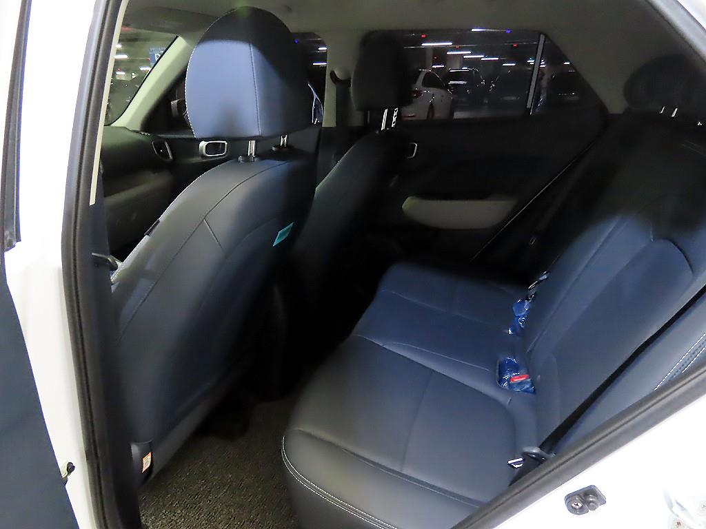 HYUNDAI Venue - Vista 7