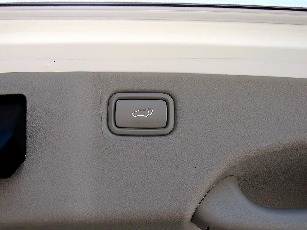 KIA Carnival - Vista 6