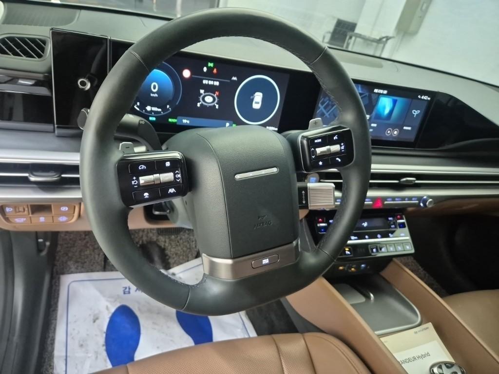 HYUNDAI Grandeur - Vista 9