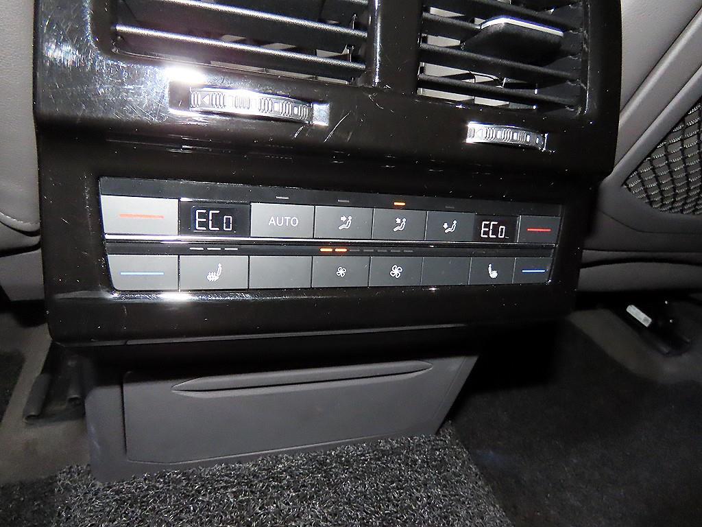 Volkswagen Touareg 2020 Negro - Importación desde Corea - HF Imports Iquique - Foto 14