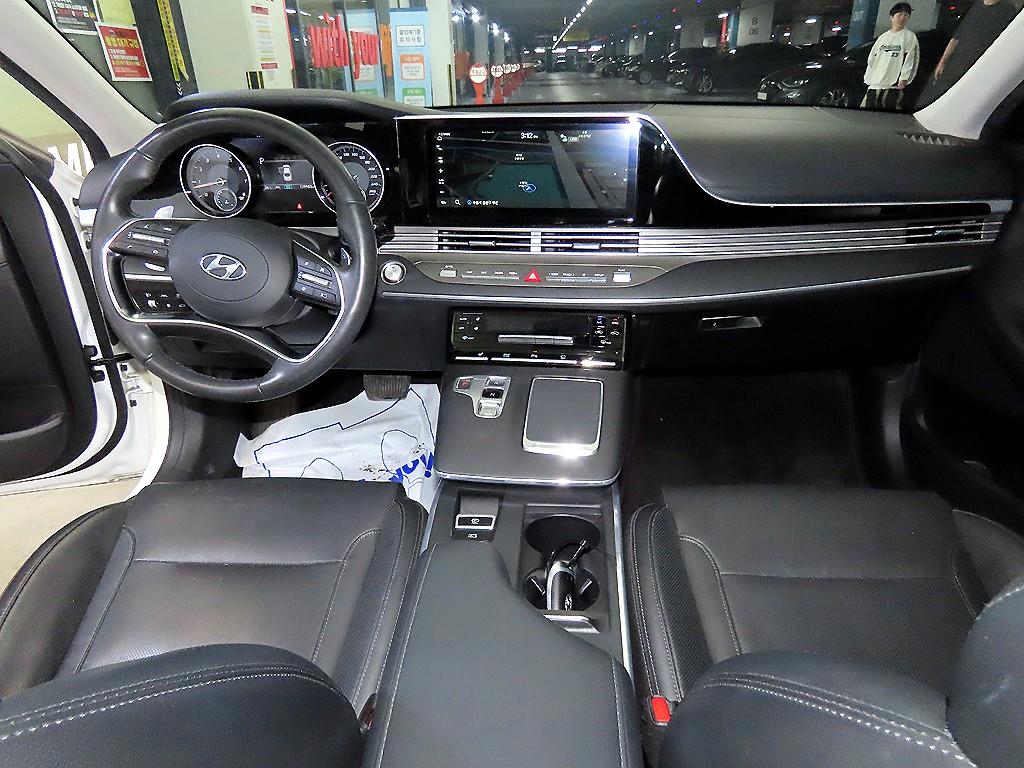 HYUNDAI Grandeur - Vista 10