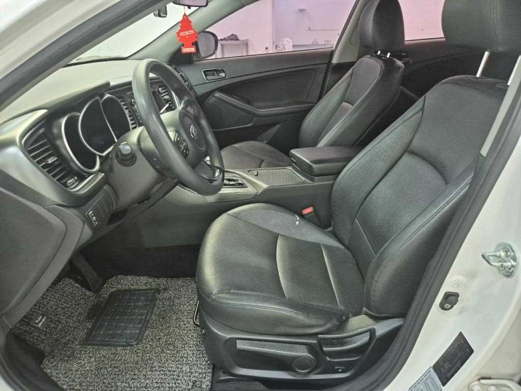 KIA K5 - Vista 11