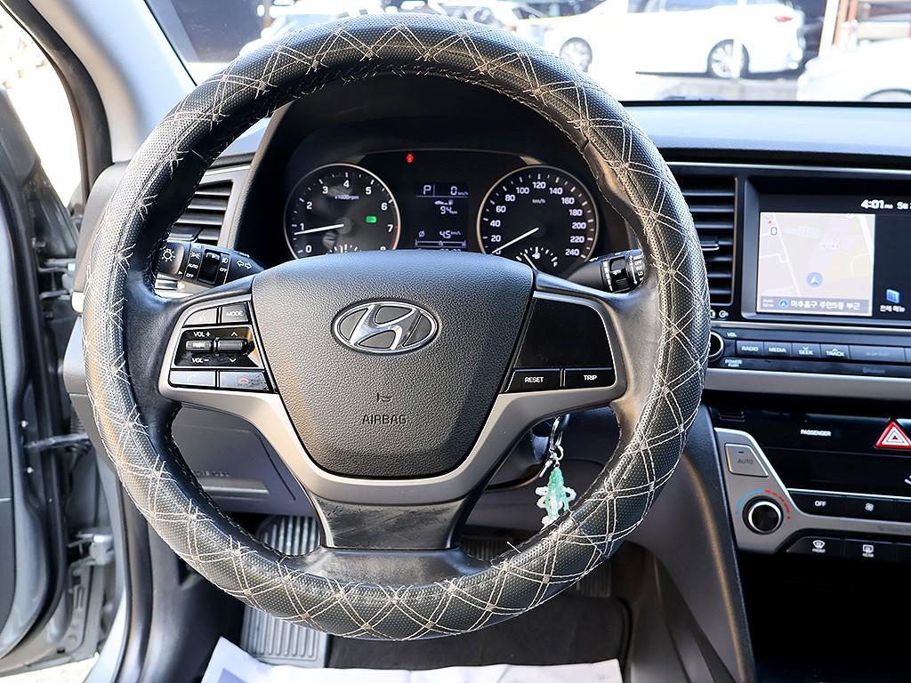 HYUNDAI Avante 2018 Gris - Importación desde Corea - HF Imports Iquique - Foto 8