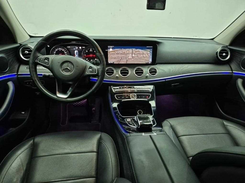 Mercedes Benz E class - Vista 7