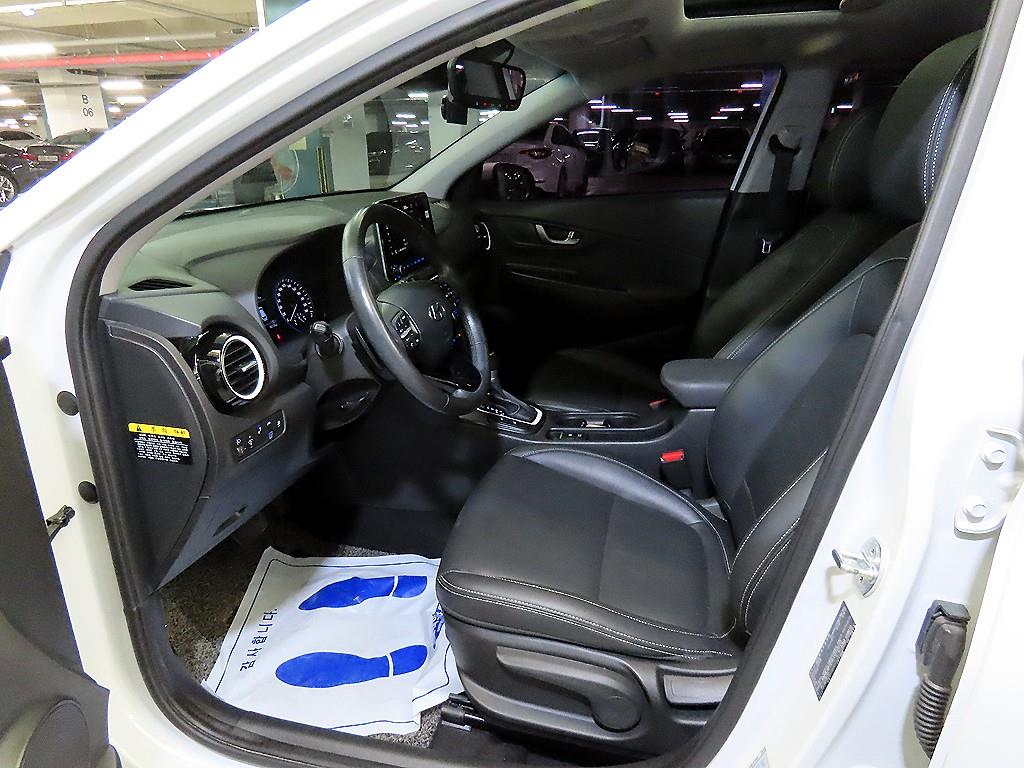 HYUNDAI Kona - Vista 6