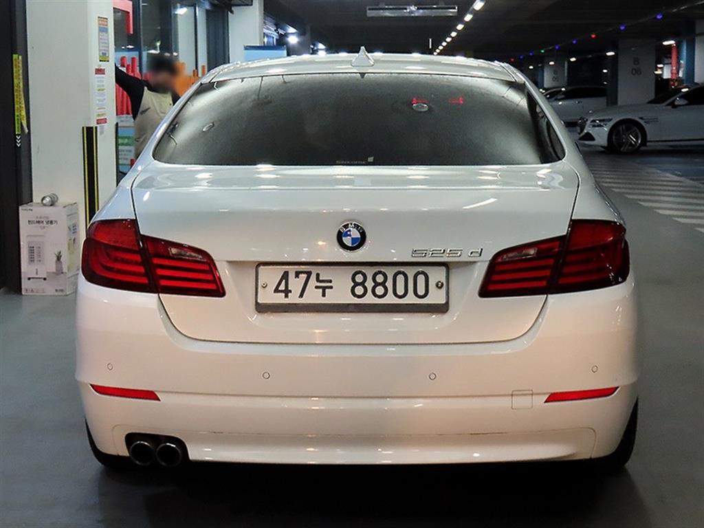 BMW 5 Series - Vista 5