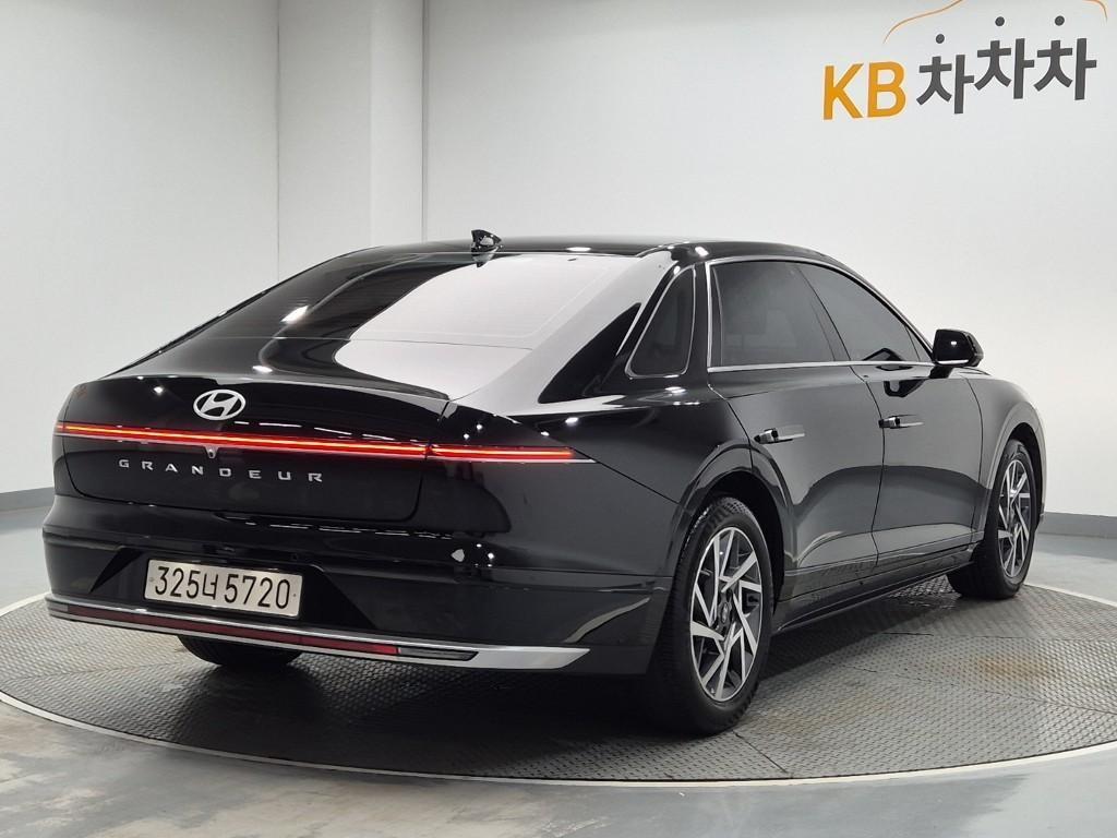 HYUNDAI Grandeur - Vista 3
