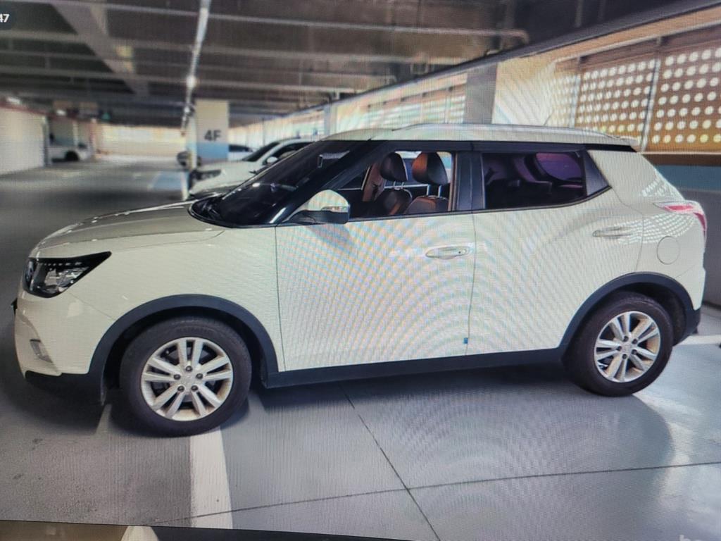 Ssangyong Tivoli - Vista 4