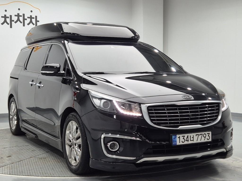 KIA Carnival - Vista 4