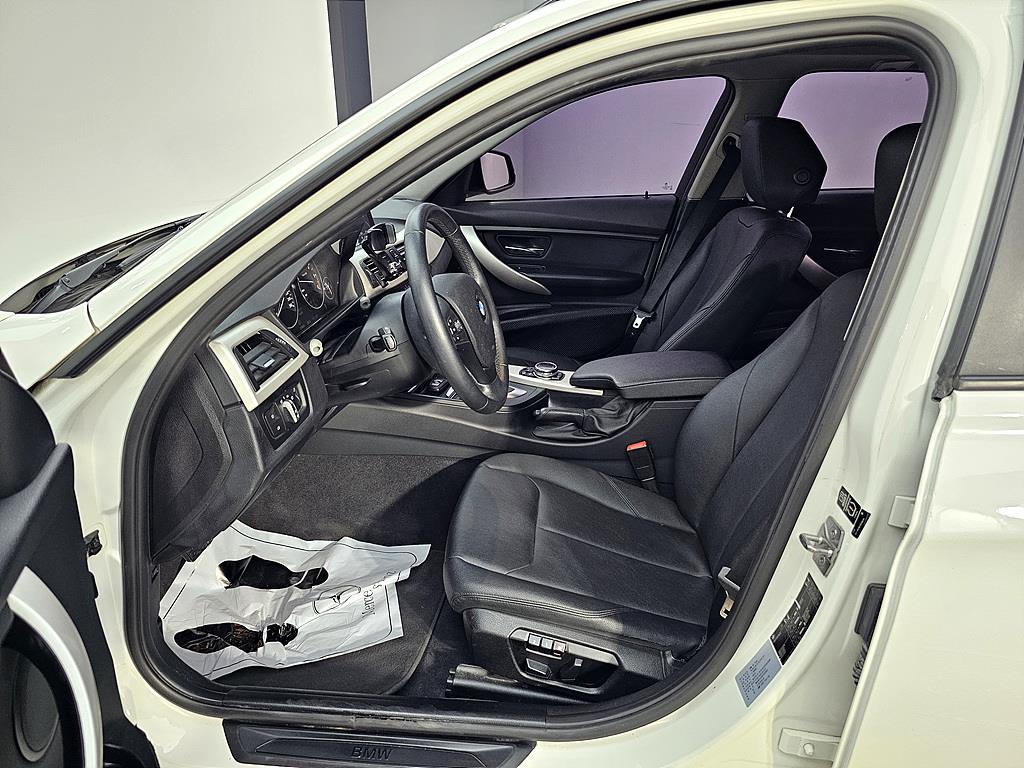 BMW 3 series - Vista 8