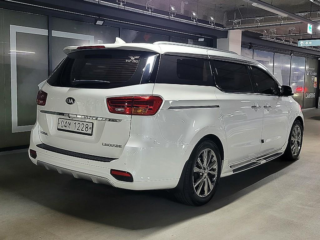 KIA Carnival - Vista 4