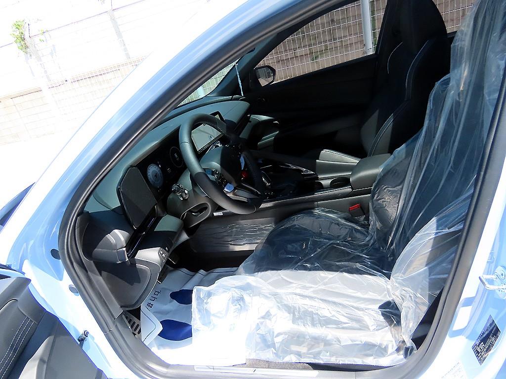 HYUNDAI Avante - Vista 5