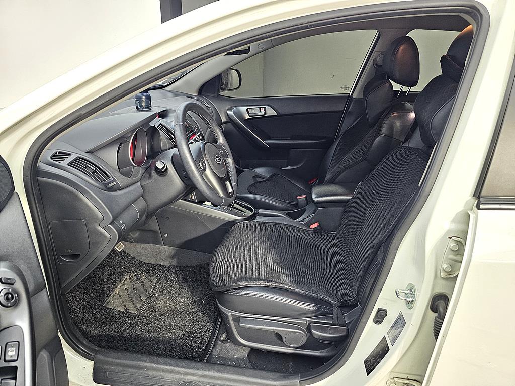 KIA Forte - Vista 7