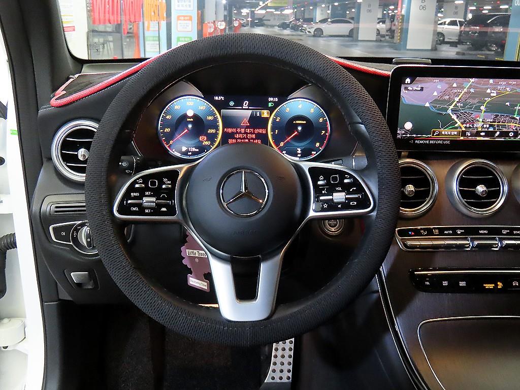 Mercedes Benz GLC Class - Vista 8