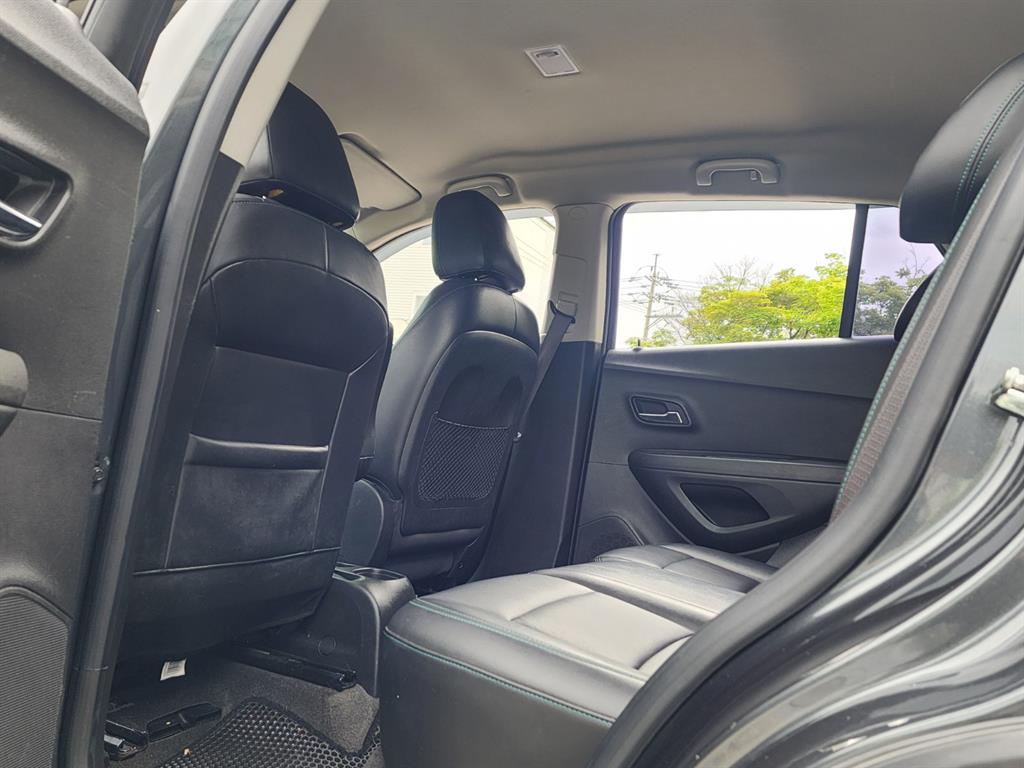 Chevrolet Trax 2016 Gris - Importación desde Corea - HF Imports Iquique - Foto 18