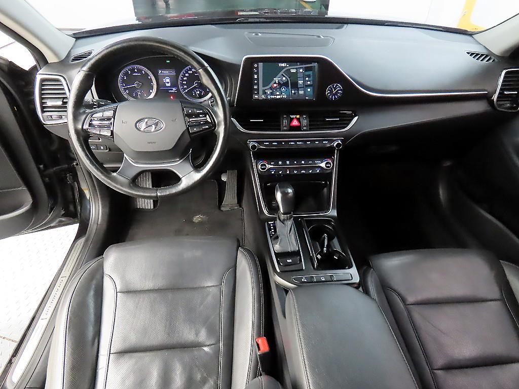 HYUNDAI Grandeur - Vista 7