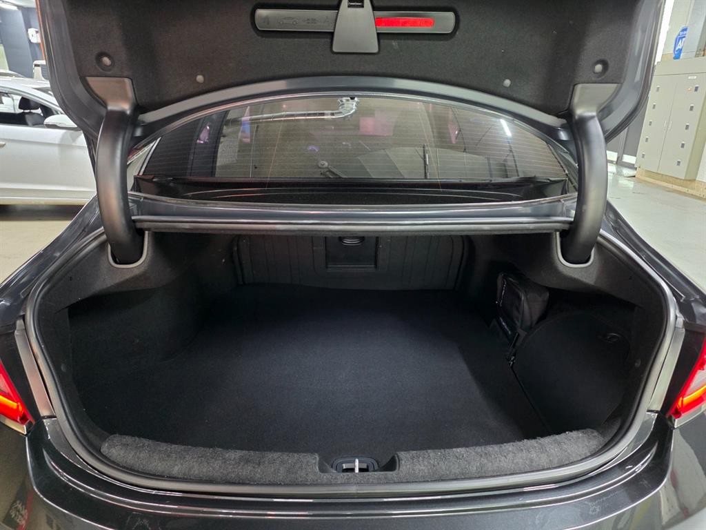 HYUNDAI Grandeur 2018 Negro - Importación desde Corea - HF Imports Iquique - Foto 17