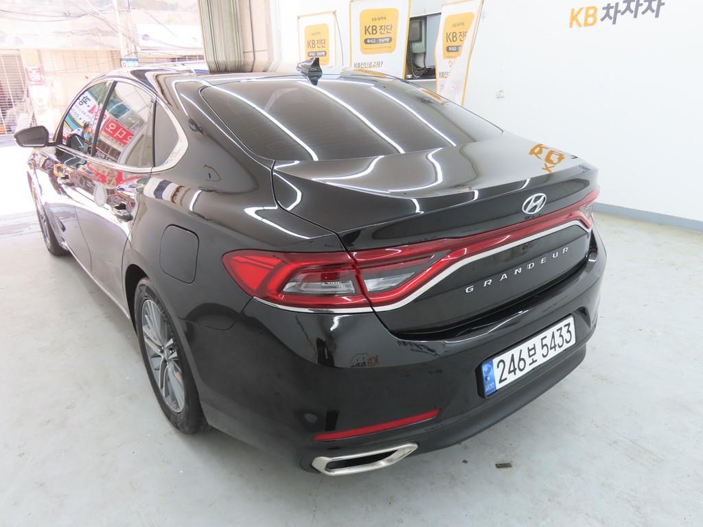 HYUNDAI Grandeur - Vista 4