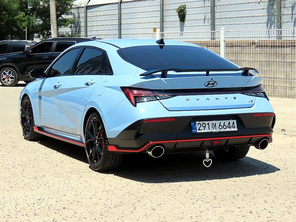 HYUNDAI Avante - Vista 3