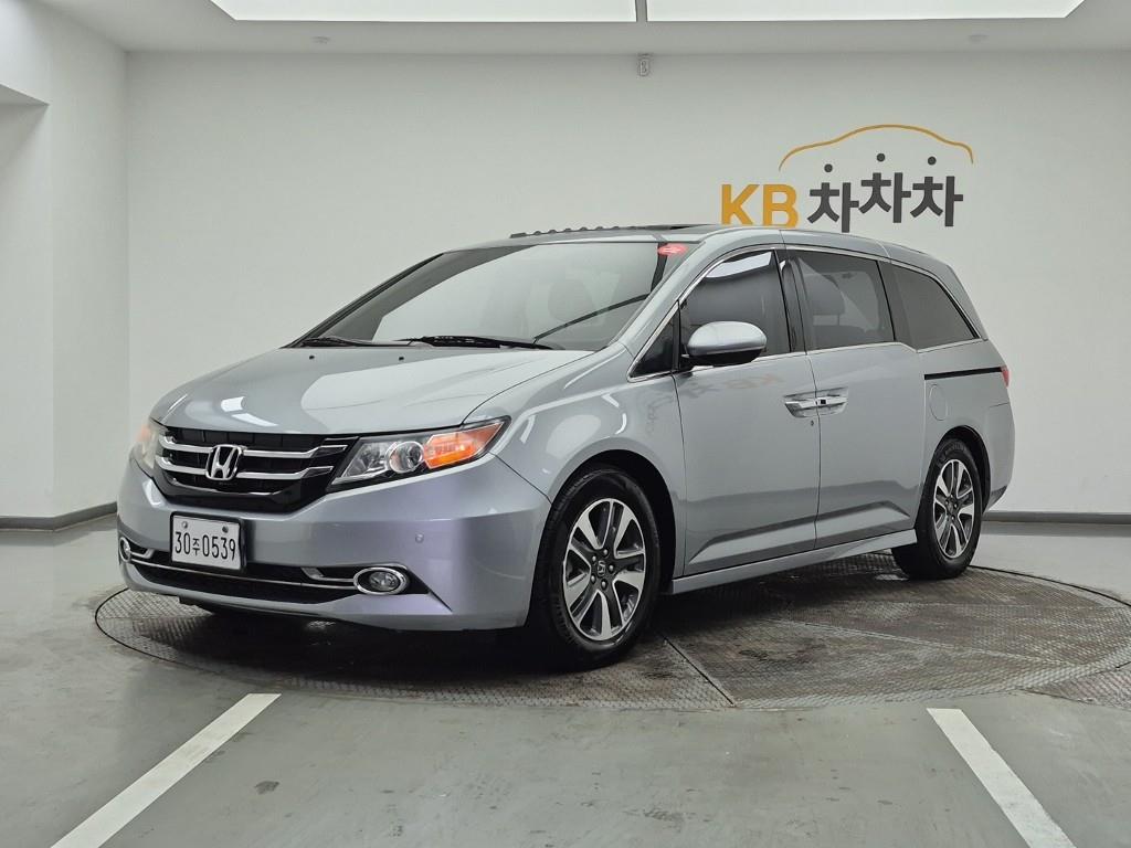Honda Odyssey 2016 Plateado - Importación desde Corea - HF Imports Iquique - Foto 1