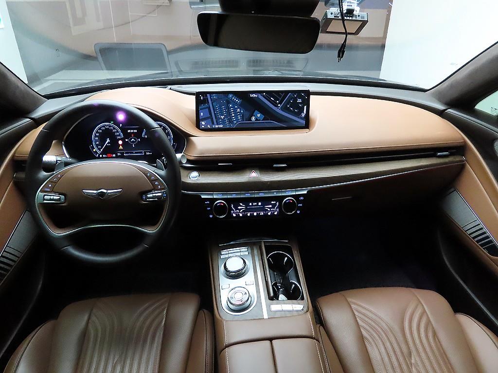 Genesis G80 - Vista 8