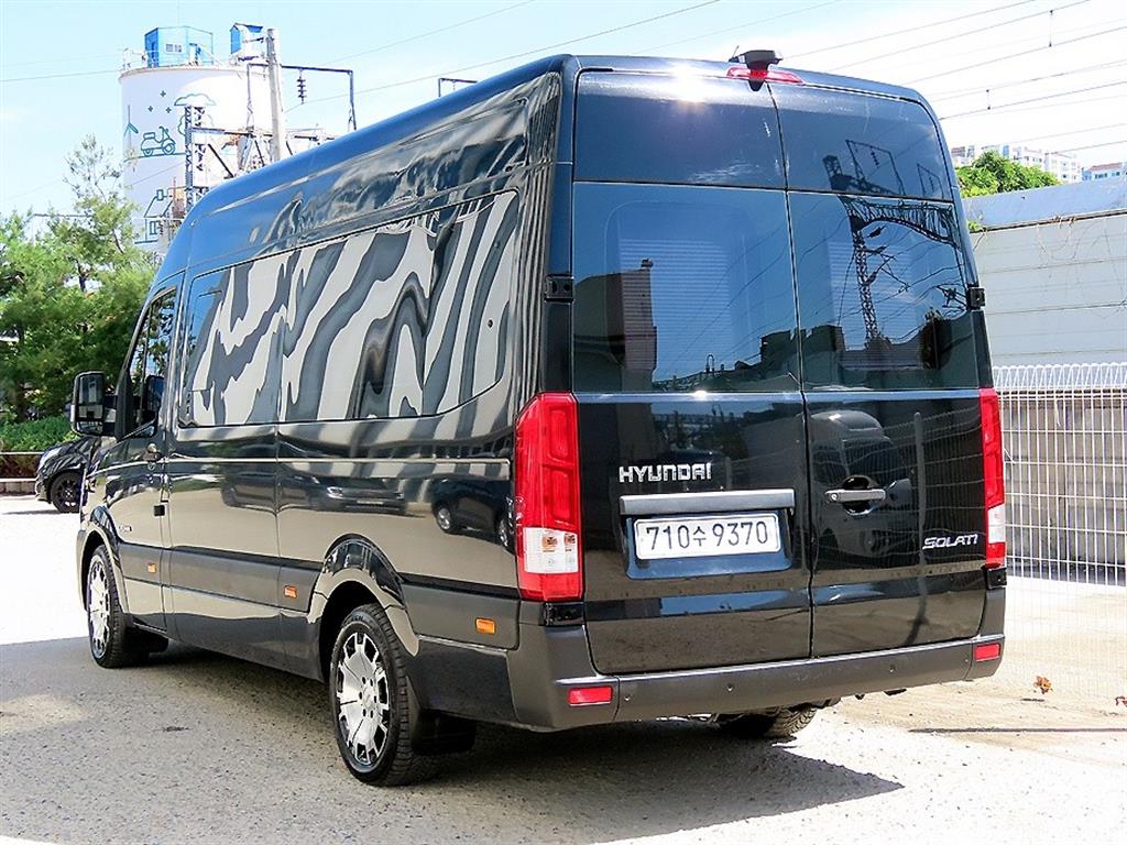 HYUNDAI Solati - Vista 3