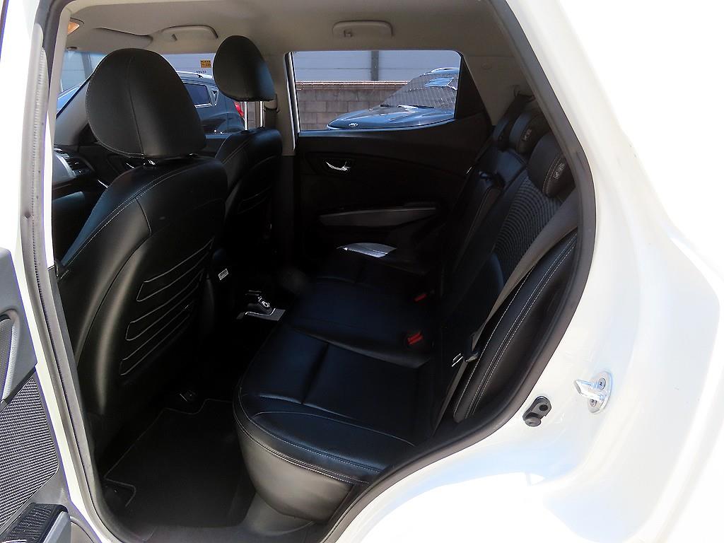 Ssangyong Tivoli - Vista 6
