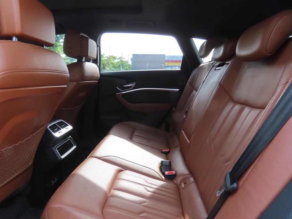 Audi e-Tron 2022 Blanco - Importación desde Corea - HF Imports Iquique - Foto 7