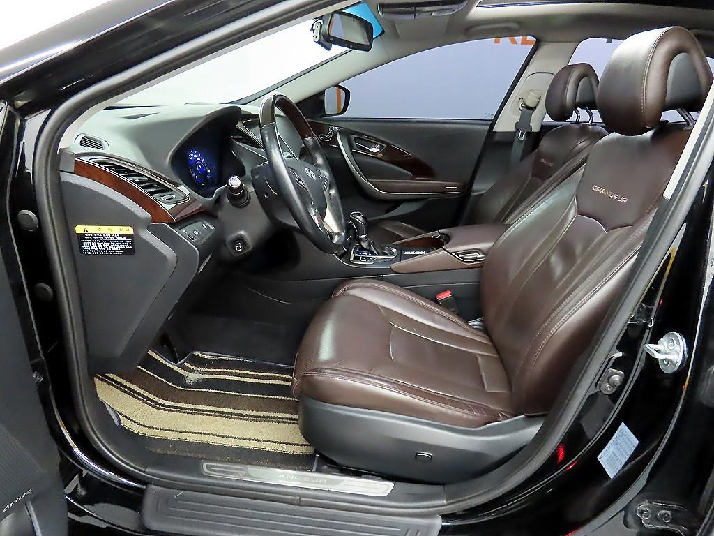 HYUNDAI Grandeur - Vista 5