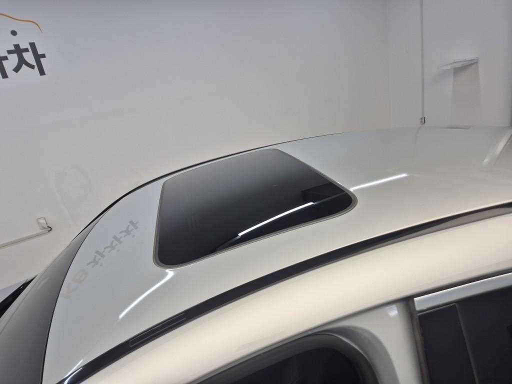 Mercedes Benz GLC Class 2020 Plateado - Importación desde Corea - HF Imports Iquique - Foto 13