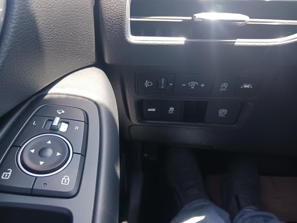 HYUNDAI Sonata - Vista 11
