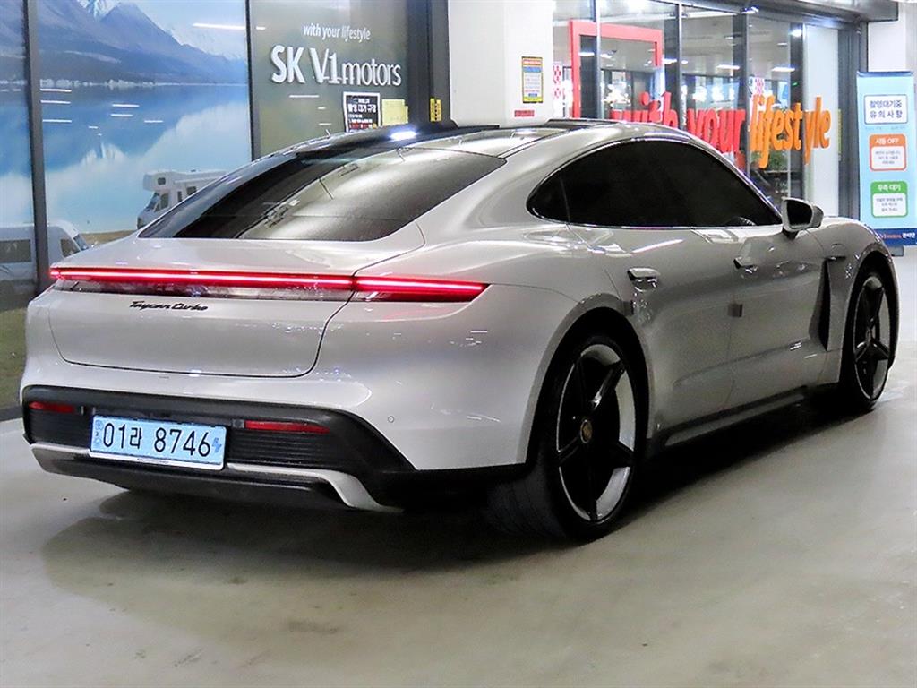 Porsche Taycan - Vista 4