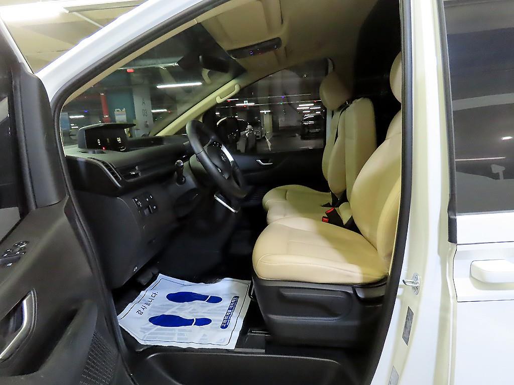 HYUNDAI Staria - Vista 6