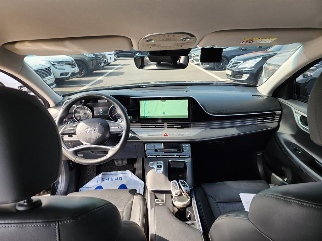 HYUNDAI Grandeur - Vista 7