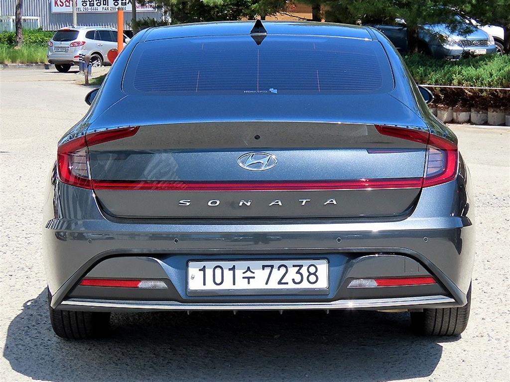 HYUNDAI Sonata - Vista 4