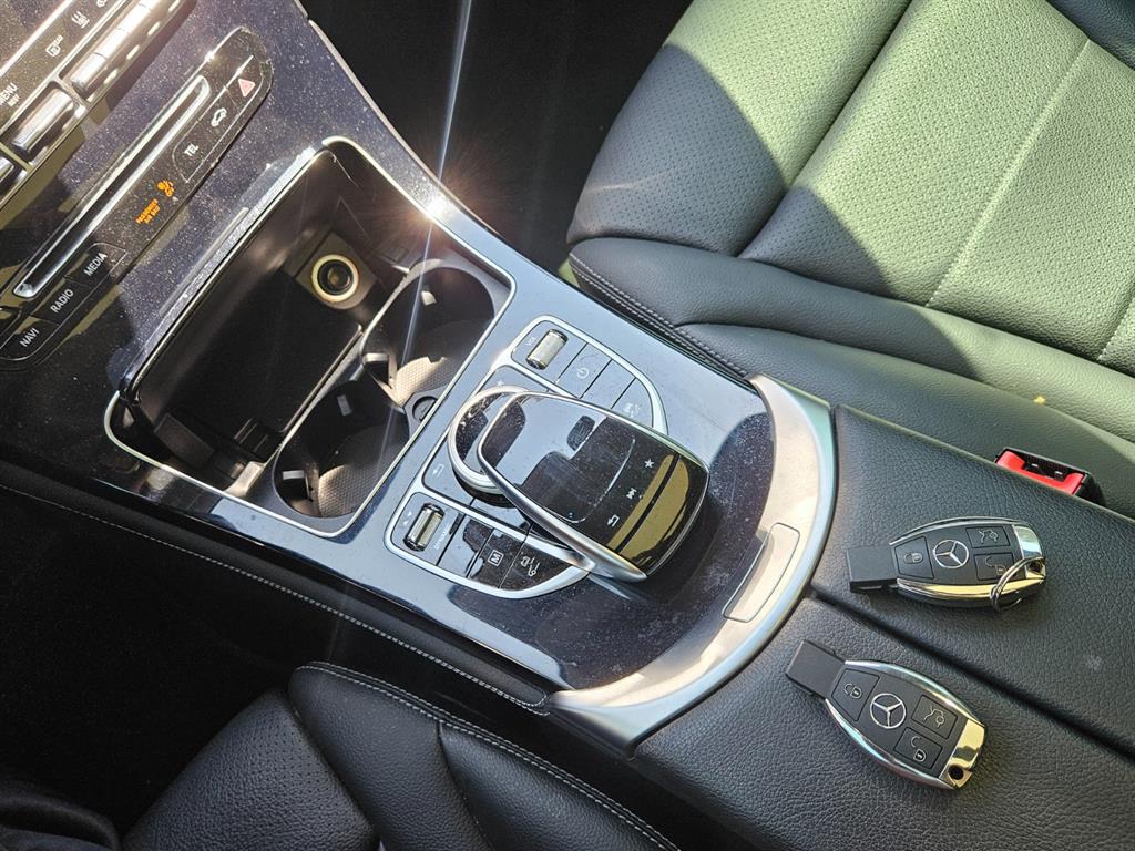 Mercedes Benz GLC Class - Vista 10