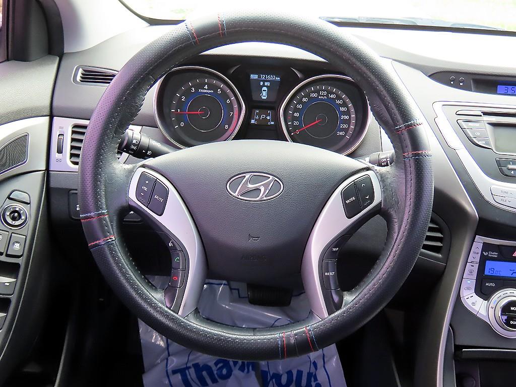 HYUNDAI Avante - Vista 7