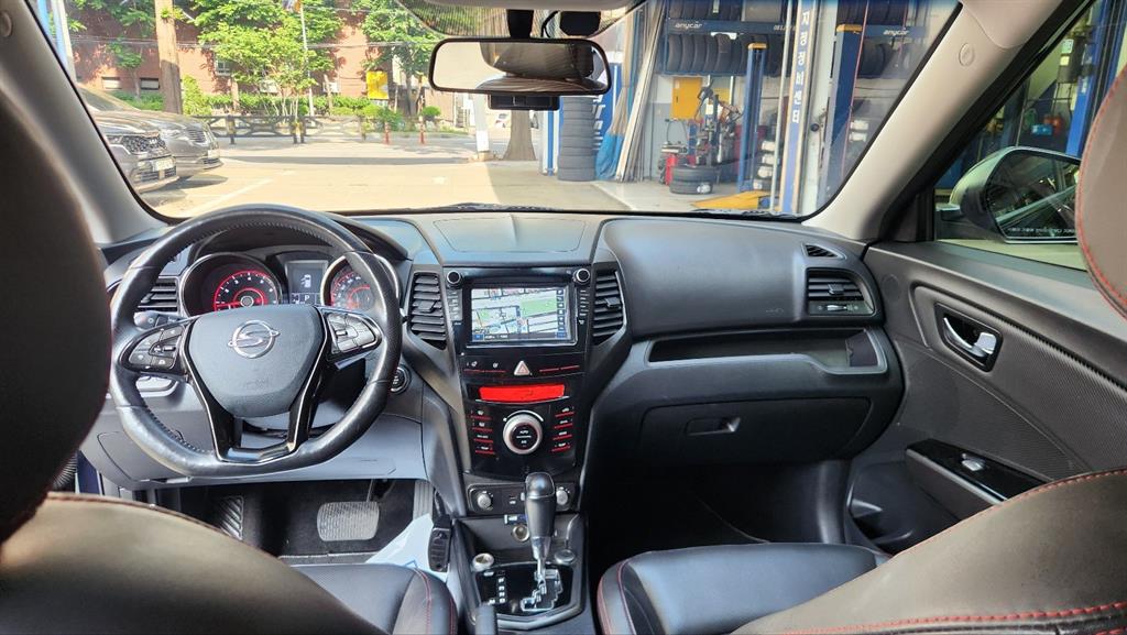 Ssangyong Tivoli - Vista 5