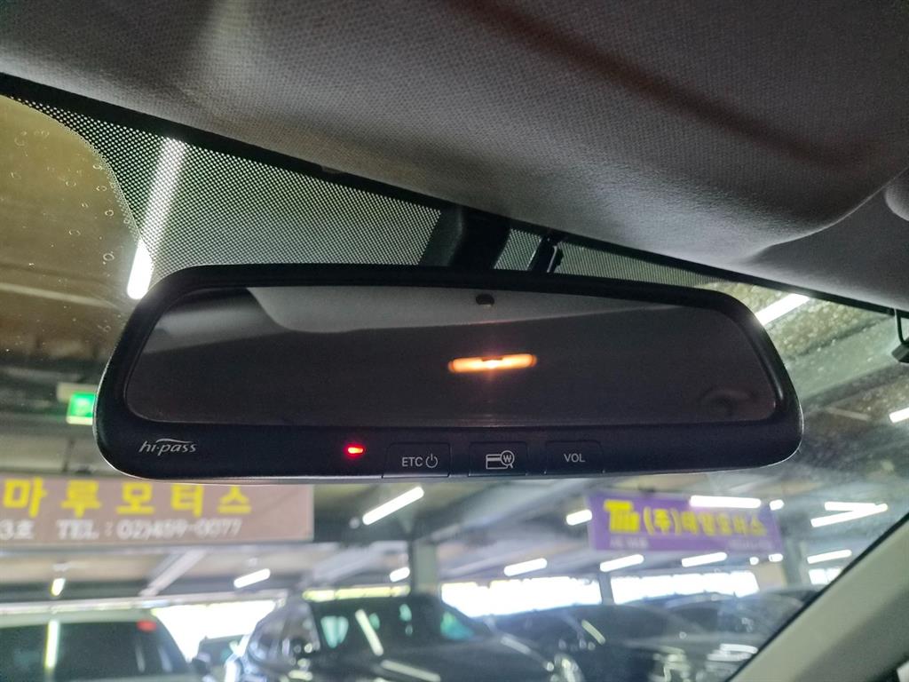 HYUNDAI Avante - Vista 11