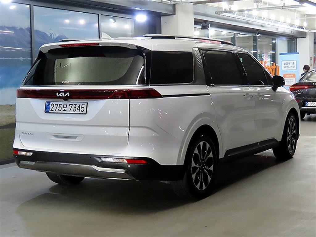 KIA Carnival - Vista 4