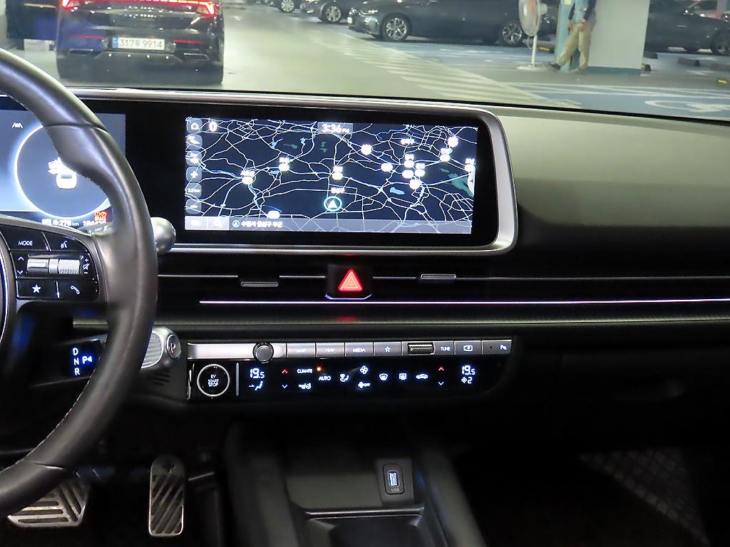 HYUNDAI Ioniq 6 - Vista 11