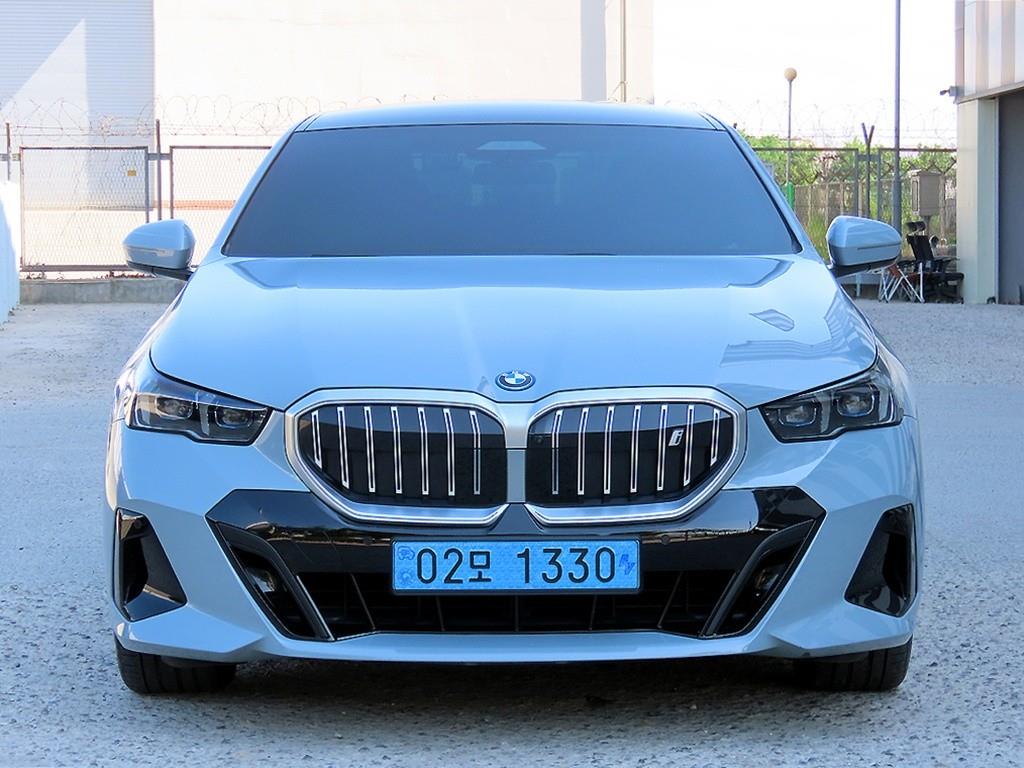 BMW i5 2025 - Importación desde Corea - HF Imports Iquique - Foto 1