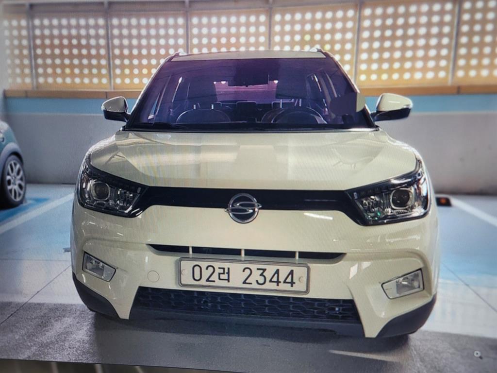Ssangyong Tivoli - Vista 2