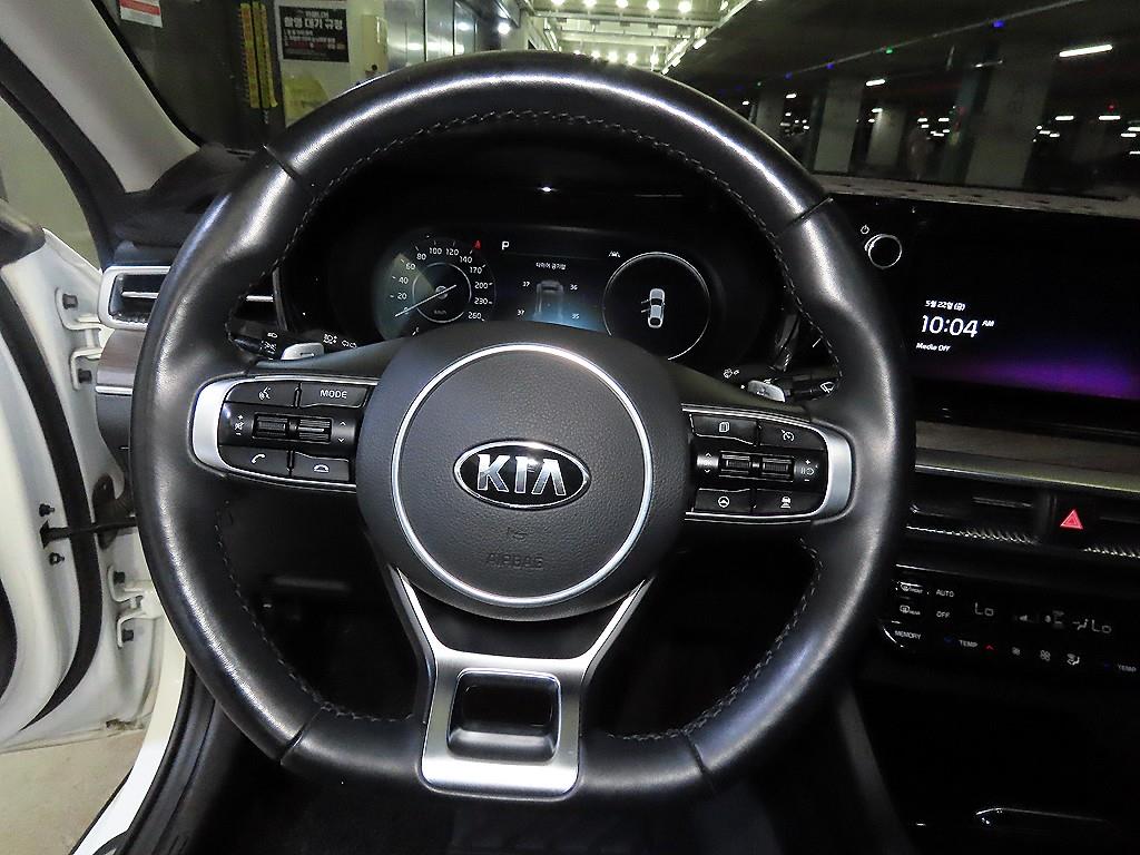 KIA K5 - Vista 8