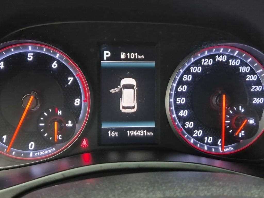 HYUNDAI Veloster - Vista 6