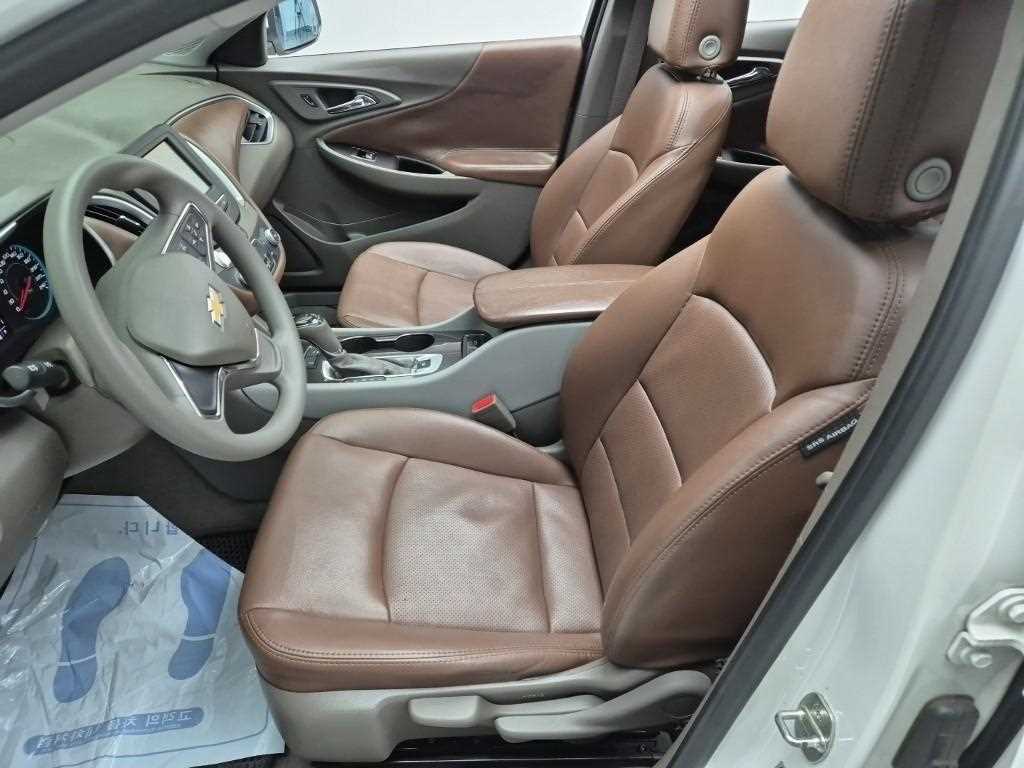 Chevrolet Malibu - Vista 11
