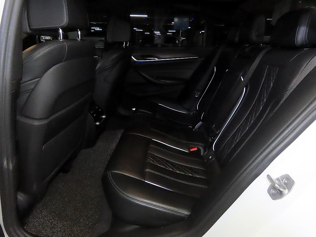 BMW 5 Series - Vista 7