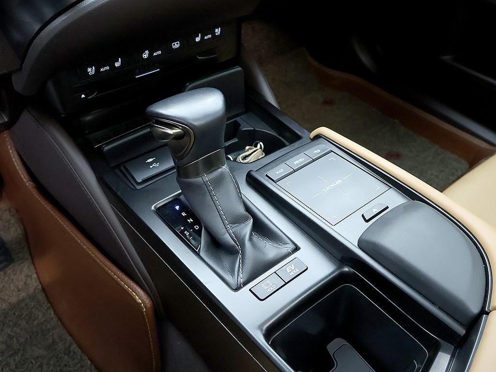 Lexus ES 2021 Gris - Importación desde Corea - HF Imports Iquique - Foto 10