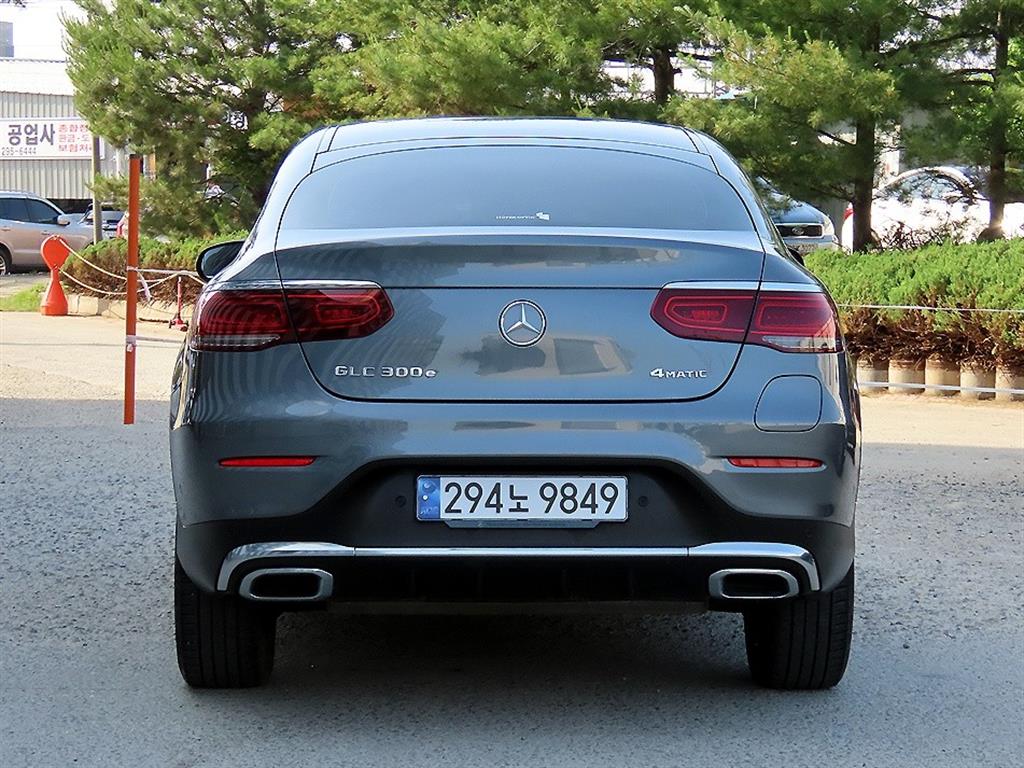 Mercedes Benz GLC Class - Vista 4