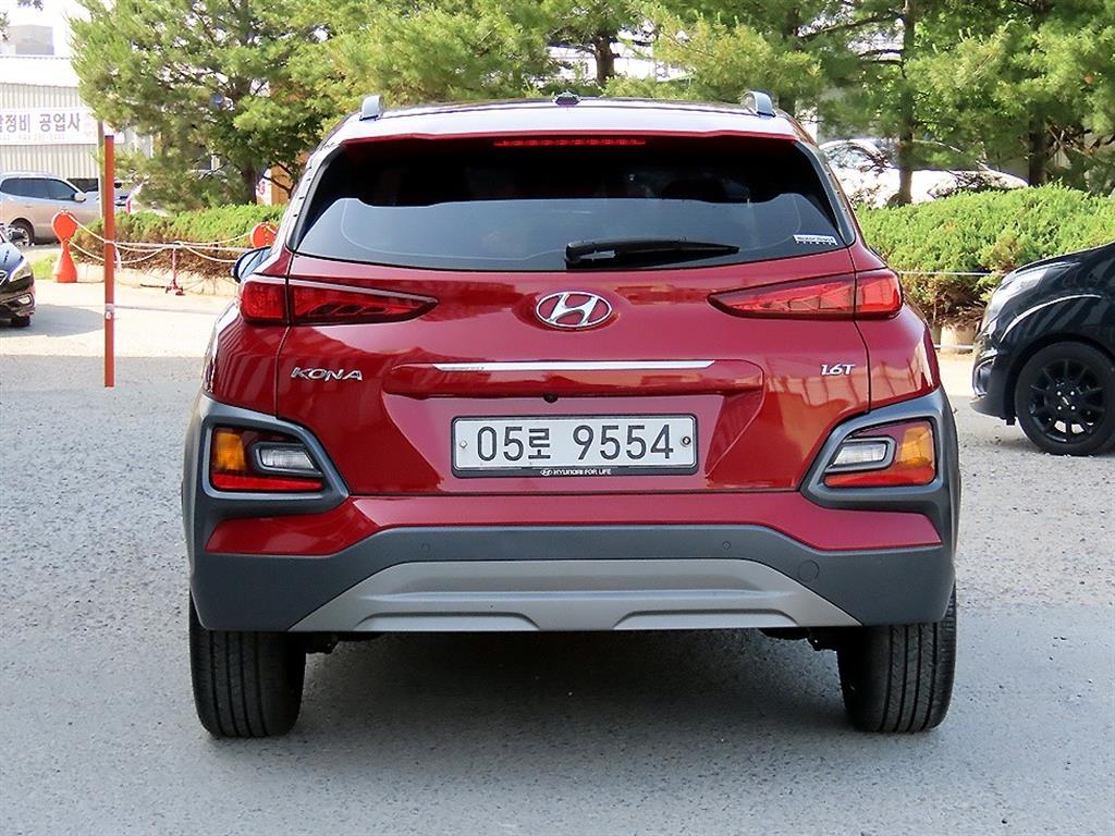 HYUNDAI Kona - Vista 4